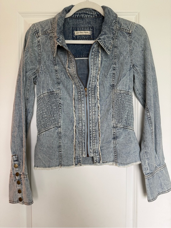 Free People Jackets & Blazers - NWOT We The Free Cinched Waist Light Blue Denim Jacket with Zip Front XS NWOT